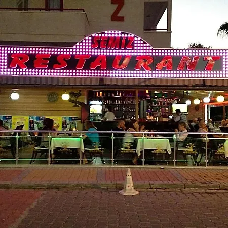 Aparthotel Semiz