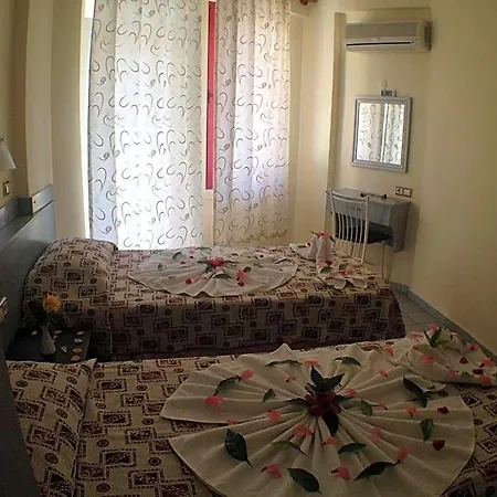Aparthotel Semiz 2*